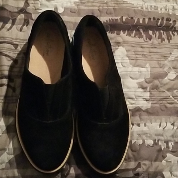 Clarks - Picture 2 of 4